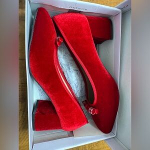 TOP Moda Red Velvet Heels